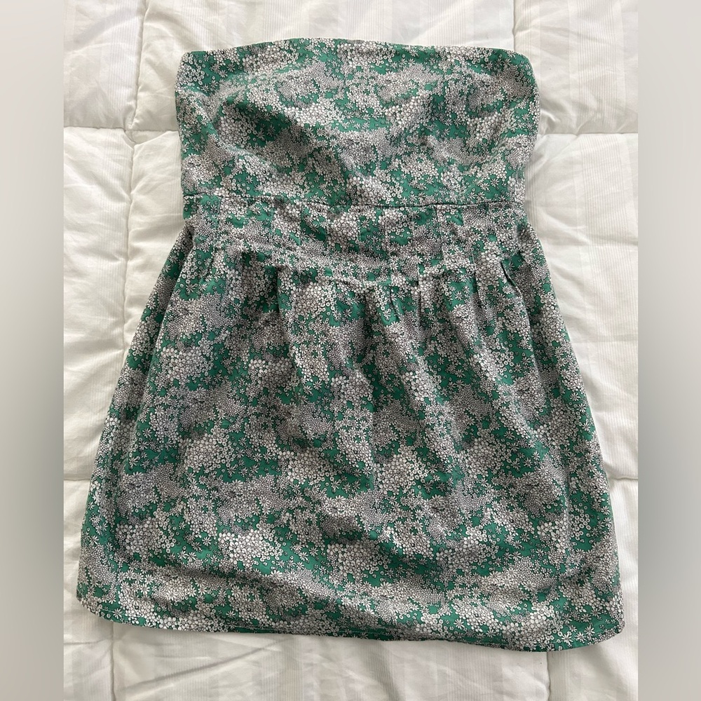 Charlotte Russe Green/Gray Floral Strapless Top
